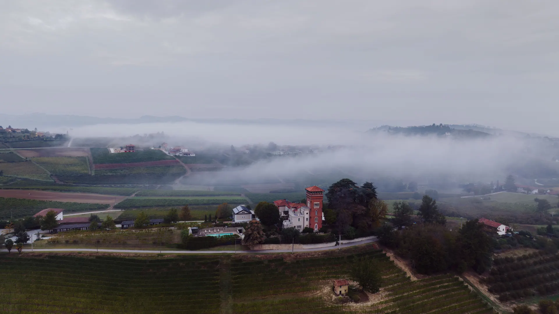 Borgo collinare italiano per fuga breve